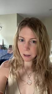 Abby Schoen's Instagram, Twitter & Facebook