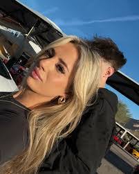 Michelle Scott's Instagram, Twitter & Facebook