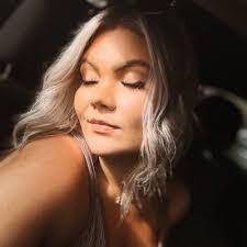 Katelyn Greening's Instagram, Twitter & Facebook