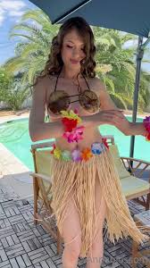 Anna Blossom of luau fuck facial