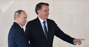 Bolsonaro y putin anunciaron diferentes iniciativas para cooperar en las áreas de energía, tecnología espacial y biotecnología en noviembre pasado, cuando tuvieron una reunión oficial en brasilia. Putin E Bolsonaro Discutem Aquisicao E Producao Da Vacina Sputnik V Pelo Brasil