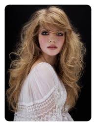 102 Fascinating 70s Hairstyles To Look For In 2019 Pitchzine In 2020 70s Hair Disco Hair Feathered Hairstyles