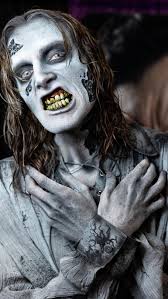 Applying and prepping for a bleeding slit throat gag