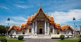 Budhhist Holy Days - Dhammathai.org