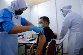 The phase will prioritise the elderly, those with morbidity problems, and the disabled. Malaysia China Agree On Mutual Recognition Of Vaccine Certs Bloomberg