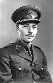 Thousands of cards are being sorted at bedford school's great hall. Tom Moore Soldat Wikipedia