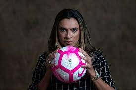 Reprodução/instagram toni deion pressley tem 29 anos e joga na defesa do orlando pride foto: Agora Sao Paulo Seis Vezes Melhor Do Mundo A Jogadora Marta Ve Abismo Entre Homens E Mulheres No Futebol Leia A Entrevista No Agorasaopaulo Edicao Calcio