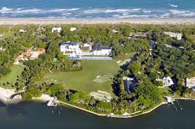 Tiger woods' windmere home is for sale at $5.6 million, boasting a lake view, a personal pool, a wonderful array of internal amenities and private community. Tiger Woods House On Jupiter Island Florida