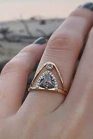 11 Of The Most Unusual Wedding Rings Unusual Wedding Rings Vintage Engagement Rings Unique Unusual Engagement Rings