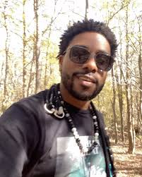 First off SUPPORT YOUR FRIENDS BUSINESS!!! Shout to @urbanheatband for the  dope shirt. Lastly, stay