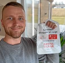 Patrick ringer (måske) på din dør på søndag