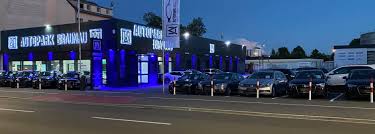 Braunau liegt rund 60 kilometer nördlich von salzburg und ist rund 120 kilometer von münchen entfernt. Autopark Braunau Automotive Repair Shop Braunau Am Inn Austria 9 620 Photos Facebook