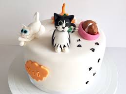 💕 get in touch with us at. Birthday Cake For A Mad Cat Lady Pecan And Maple Syrup Designs By Amuses Bouche Themed Cakes Cake Birthday Cake For Cat Cake Decorating