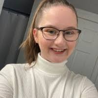 Sarah Gebo's Instagram, Twitter & Facebook