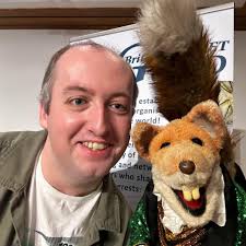 who designed the new art?