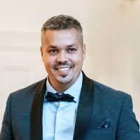 40+ profilů „Gunár“