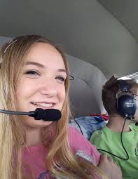 Senior Spotlight Alexia Payton Nicole Droege I live by the words, “Never  give up.” My most memorable moment at BHS was going