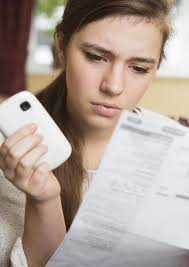 It might surprise you to know your cell phone bill is one of those expenses that can really hurt your credit i. What Are The Advantages And Disadvantages Of Prepaid Cell Phones