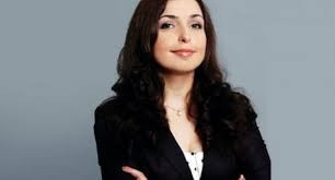 Osmani pritet që pas homazhit të japë deklaratë për media. Vjosa Osmani Godet Hashim Thacin Ata Qe E Quanin Tradhtar Ibrahim Rugoven Sot I Perkulen Te Varri Infoshqip Com