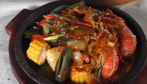 Check out these 9 affordable seafood buffet places we've found in bangkok near the bts! Wisata Kuliner Di Palembang Santap Lobster Saos Padang Rasanya Nampol Banget Okezone Travel