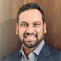 Eric Klos's Instagram, Twitter & Facebook