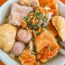 Bentuknya bulat seperti bakso dan. Ingin Mencoba Bakso Cuanki Yang Otentik Langsung Saja Mampir Ke 6 Rekomendasi Warung Bakso Cuanki Berikut