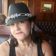 Annette Machado (@AnnetteLMachado)