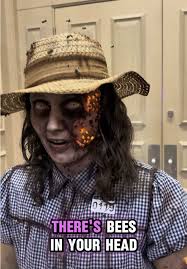 Incredible Halloween Costume Wins Contest at Midwest Haunters