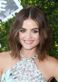 Best Hairstyles For Round Faces If you have a round face shape, the object is to add length and avoid width. best hairstyles for round faces