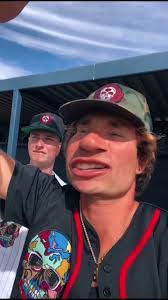 Kyle Hoy's Instagram, Twitter & Facebook