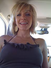 Busty wife does it again. What Is It Like To Have A Beautiful Wife Quora