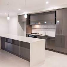 Cocinas Modernas Muebles & Diseño de Interior - Pequeña, elegante, hermosa  y moderna! . . #SomosFabricantes . . Pide tu presupuesto! 🇻🇪 . . #cocinas  #cocinasmodernas #cocina #casa #diseñointeriores #diseño | Facebook