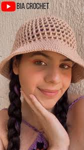 Daisy Bucket Hat pattern by Elaina Murphy