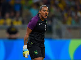 A goleira de apenas 16 anos se recuperou de uma lesão que sofreu no joelho direito. 26 Ideias De Goleira Goleira Futebol Feminino Futebol