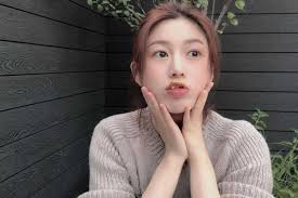Father/actor im young gyu, mother/actress kyun mi ri and older sister/actress lee yoo bi. Cb8crnwlmbng7m