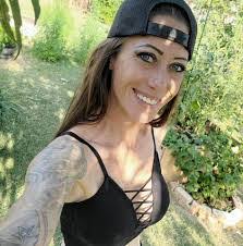 Anna Shorey's Instagram, Twitter & Facebook