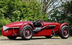 the best ten luxury vintage cars up for sale at the salon prive concours d elegance hosted by rm auctions vintage cars aston martin aston the best ten luxury vintage cars up for