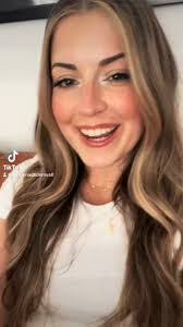 Amanda Standley's Instagram, Twitter & Facebook