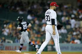 Swing your bat and score to win in 9th inning baseball! White Sox 8 Tigers 2 Close Game Turns Into A Rout In The Ninth Bless You Boys