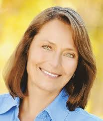 Pansy Lane's Instagram, Twitter & Facebook