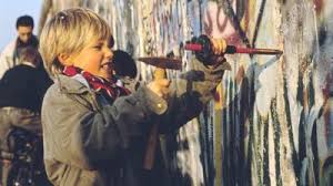 Berlin Wall Anniversary Fall Of The Wall 30 Years On Cbbc Newsround berlin wall anniversary fall of the