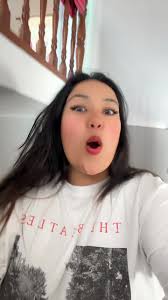 Angelique Harrison's Instagram, Twitter & Facebook