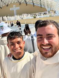 La Jornada Mundial de la Joventut catòlica en veu de mossènyer Fernando i  Francesc Reynés i Miralles