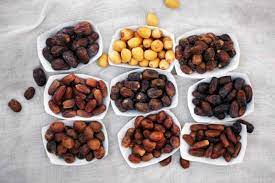 Kurma paling umum di tunisia adalah deglet noor, ftimi, touzerzayet, dan kenta. 10 Jenis Kurma Paling Populer Di Dunia Yang Mana Kesukaanmu