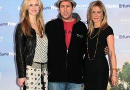 The adam sandler everyone is thinking of didn't make any of those donations, his publicist tells there could be an adam sandler that did make those donations though, as one twitter user pointed. Bildergalerie Von Deutschlandpremiere Von Berlin