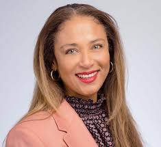 Sandra Ernst's Instagram, Twitter & Facebook