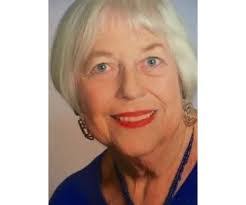 Maureen Lincoln's Instagram, Twitter & Facebook