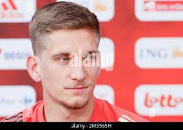 Dennis Praet del Belgio ha ritratto durante un'attività mediatica della  squadra nazionale belga di calcio Red Devils, a Tubize, lunedì 14 giugno  2021. Il team è pr Foto stock