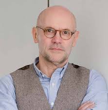 Uncovering the Relationship Between Aquatic Thermophiles and Human  Bacterial Pathogens