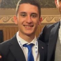 70+ perfiles de «Manfre»